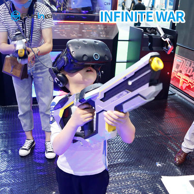 মধ্যবয়সী এইচটিসি ভিভ হেডসেট সহ 2 জন খেলোয়াড় 9 ডি ভিআর শুটিং সিমুলেটর ulator